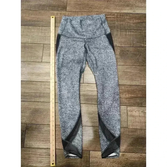 Lululemon Leggings Womens Size 6 Black And White - Picture 1 of 7